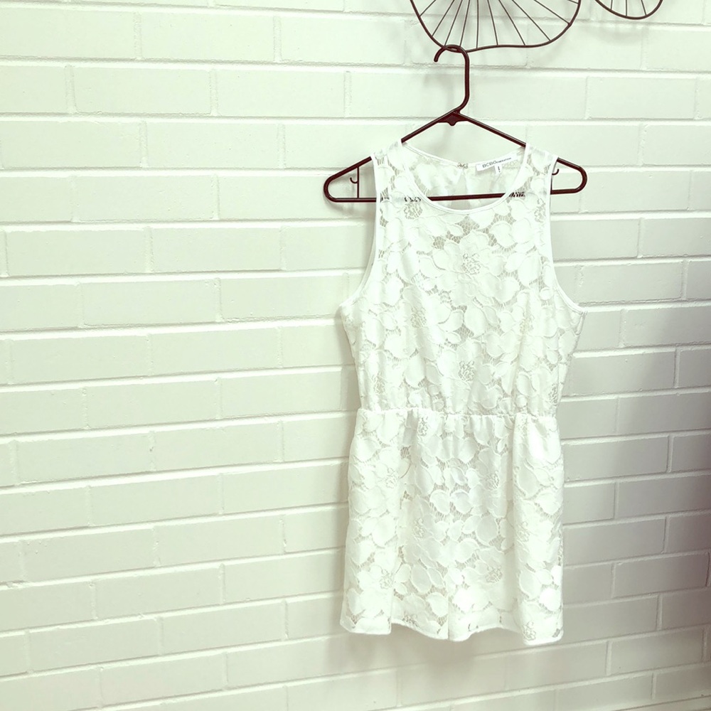 BCBGeneration White lace romper